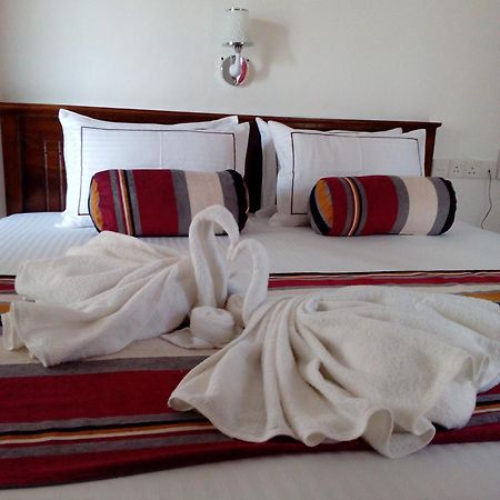 Hotel Moonstone Anuradhapura Esterno foto