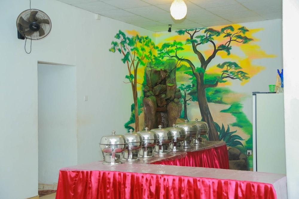 Hotel Moonstone Anuradhapura Esterno foto