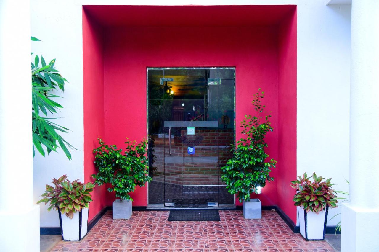 Hotel Moonstone Anuradhapura Esterno foto