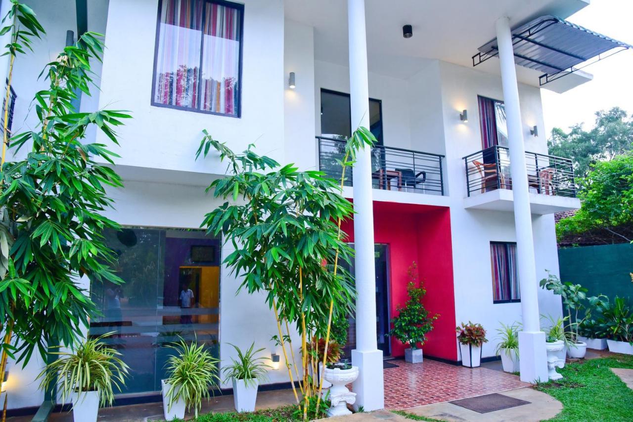Hotel Moonstone Anuradhapura Esterno foto