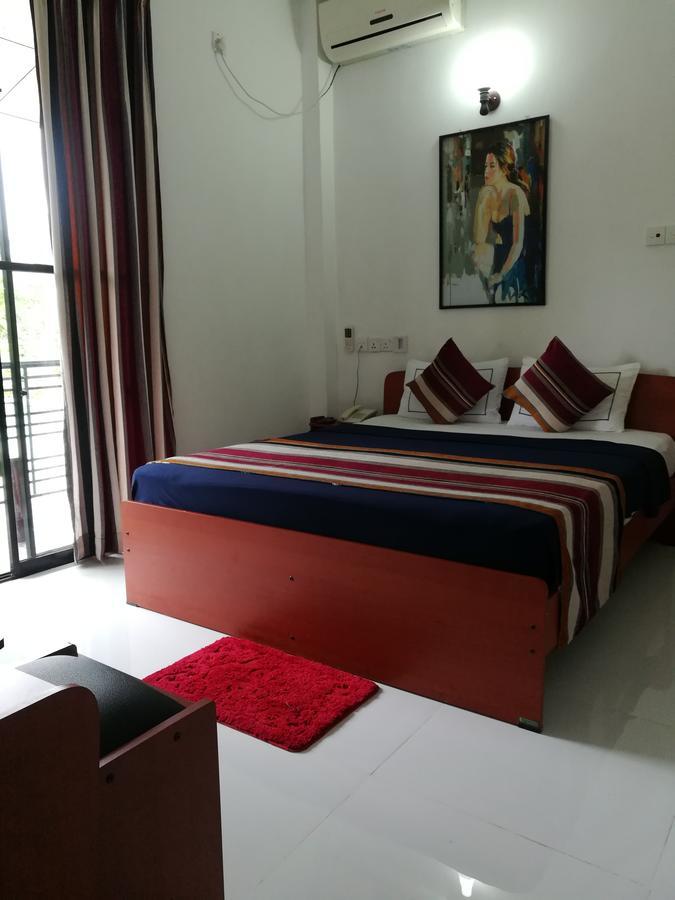 Hotel Moonstone Anuradhapura Esterno foto