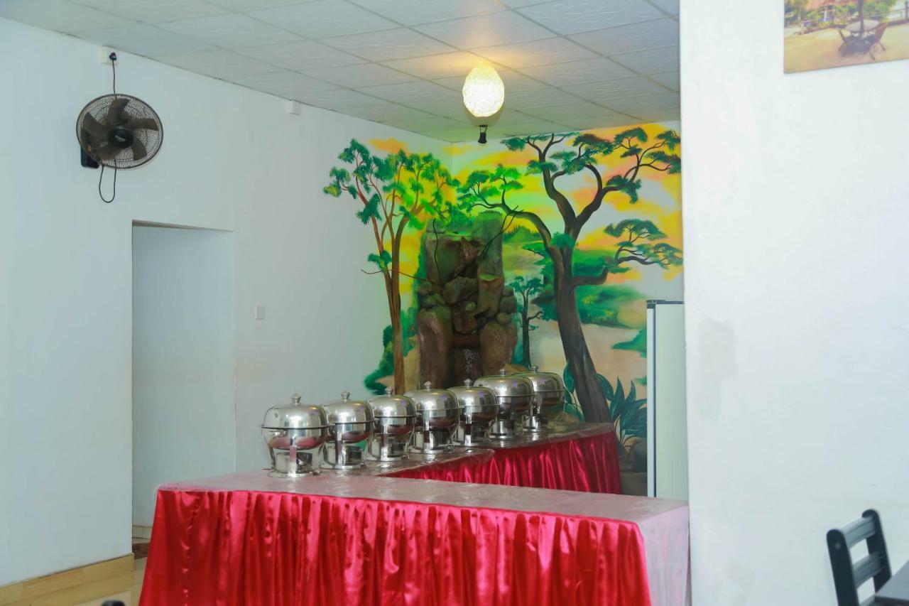 Hotel Moonstone Anuradhapura Esterno foto